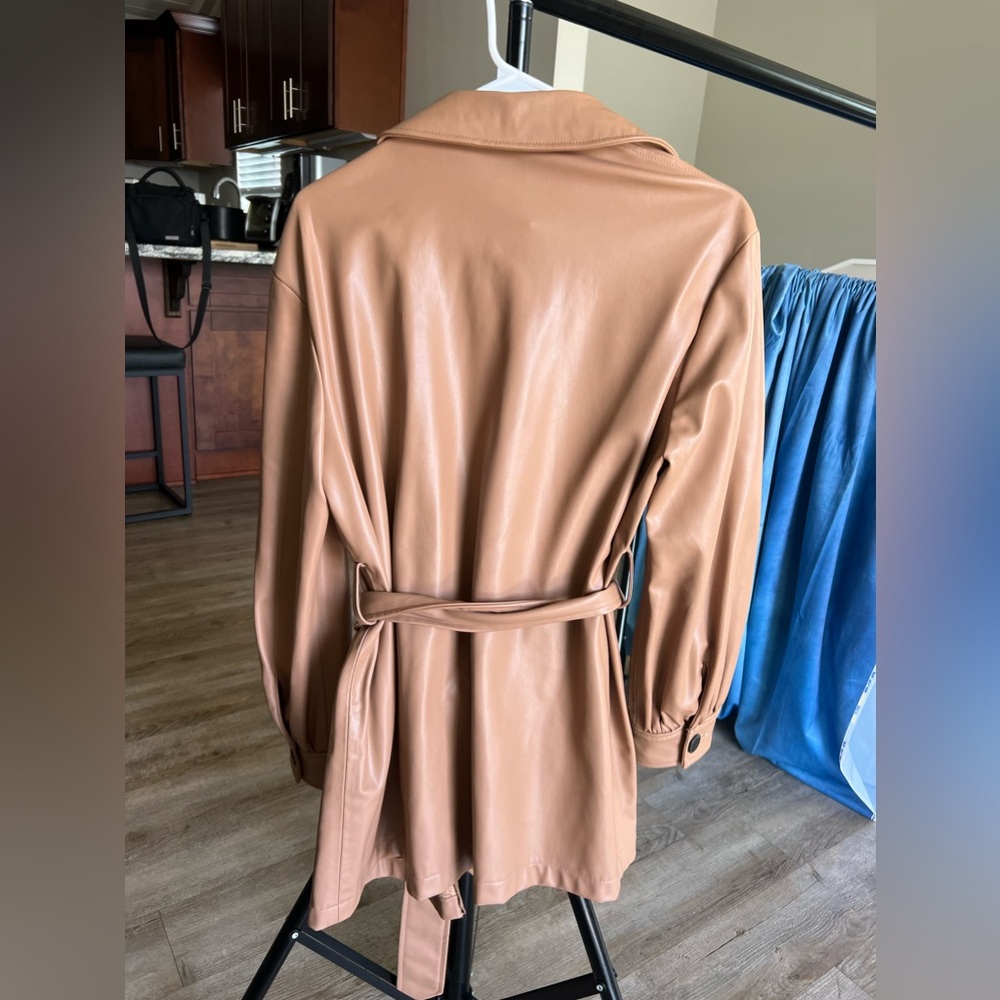Zara coat - Picture 2 of 2